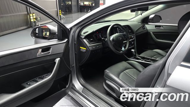 Hyundai Sonata 2018 — photo 13