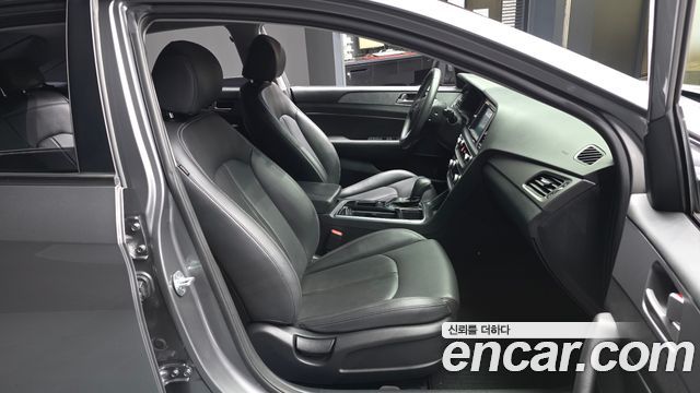 Hyundai Sonata 2018 — photo 17