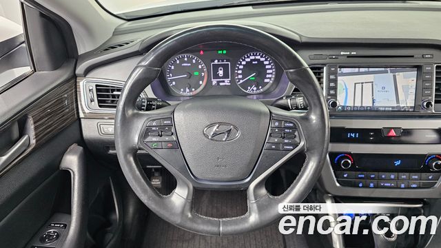 Hyundai Sonata 2015 — photo 13