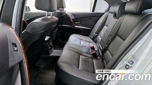BMW 5-Series 2006 — photo 12