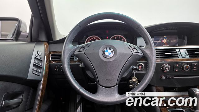 BMW 5-Series 2006 — photo 13