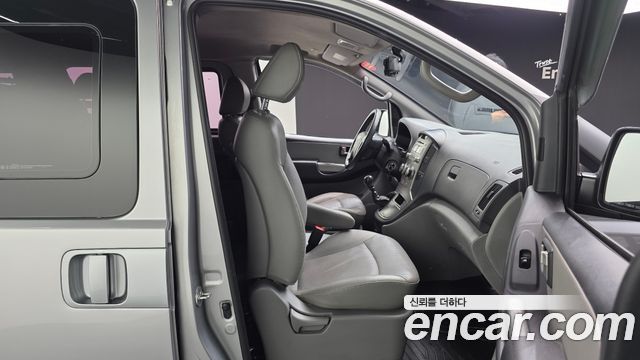 Hyundai Starex 2015 — photo 12