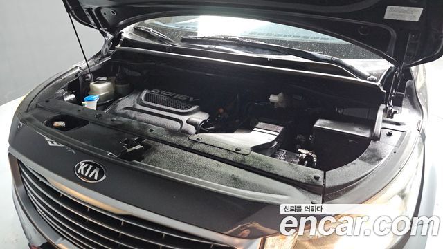 Kia Canival 2015 — photo 6