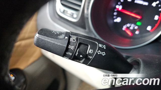 Kia Canival 2015 — photo 15