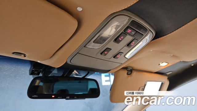Kia Canival 2015 — photo 16