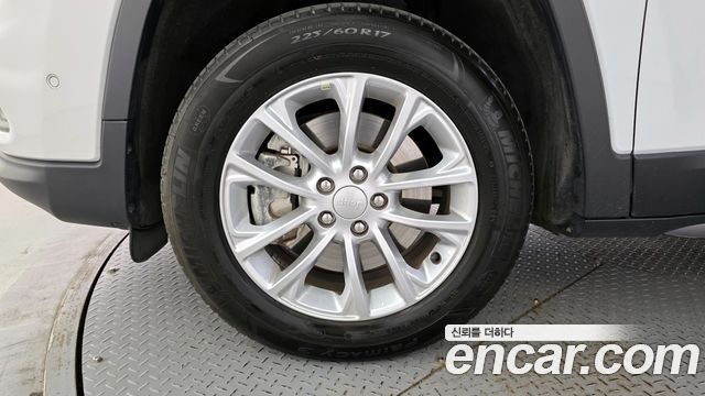 Jeep Cherokee 2019 — photo 5