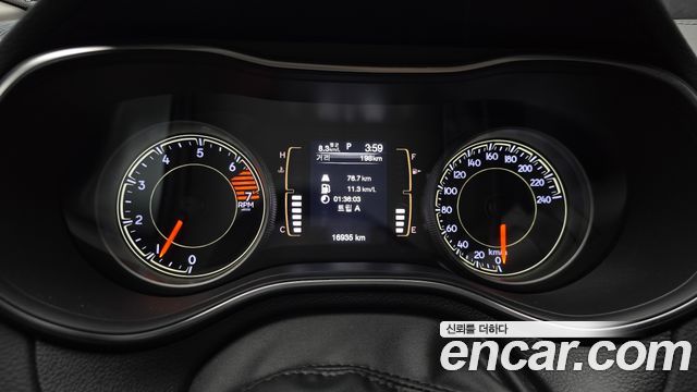 Jeep Cherokee 2019 — photo 11
