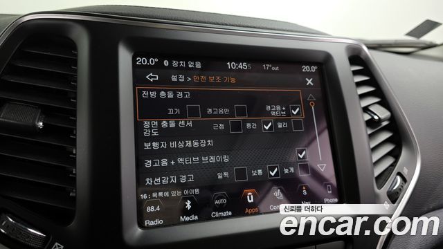 Jeep Cherokee 2019 — photo 22