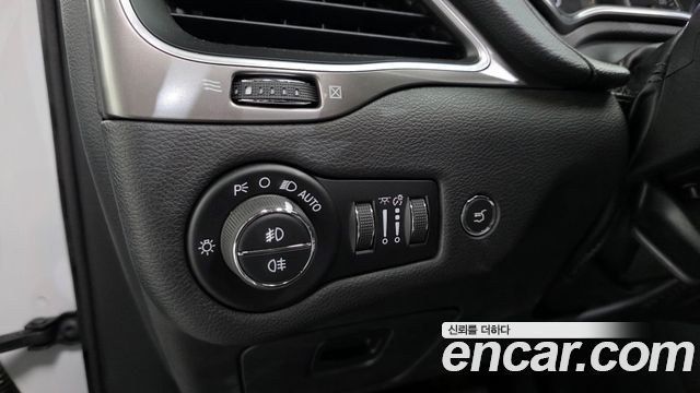 Jeep Cherokee 2019 — photo 24