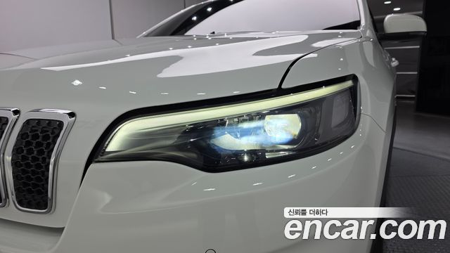 Jeep Cherokee 2019 — photo 8