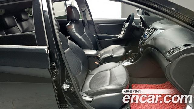 Hyundai Accent 2017 — photo 10