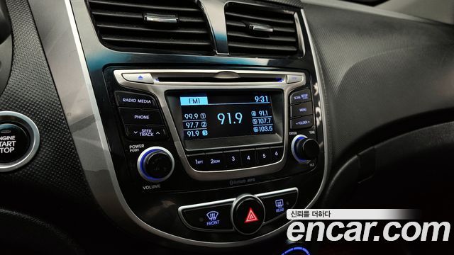 Hyundai Accent 2017 — photo 13