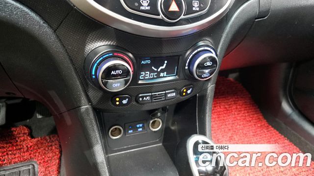 Hyundai Accent 2017 — photo 15