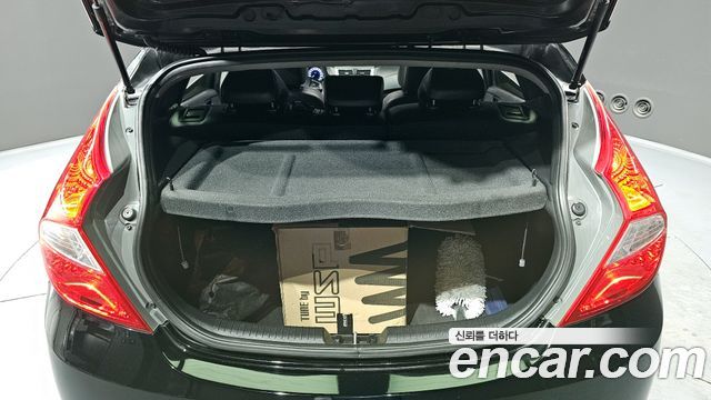 Hyundai Accent 2017 — photo 20