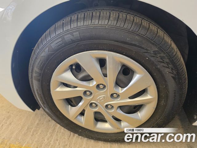 Hyundai AVANTE 2018 — photo 5