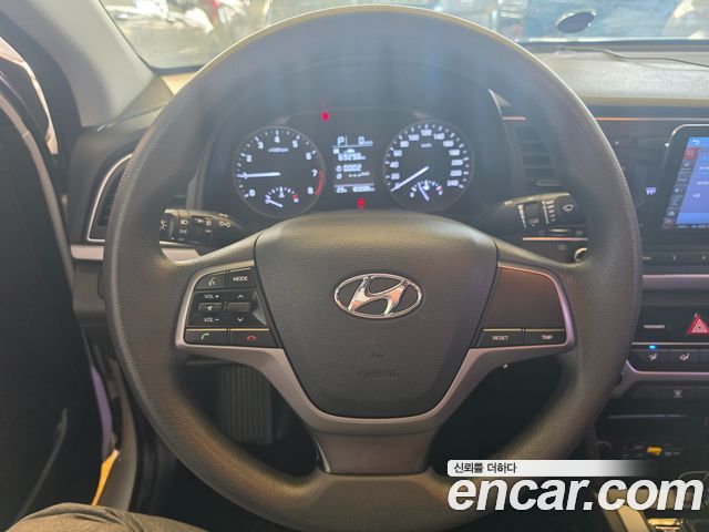 Hyundai AVANTE 2018 — photo 6