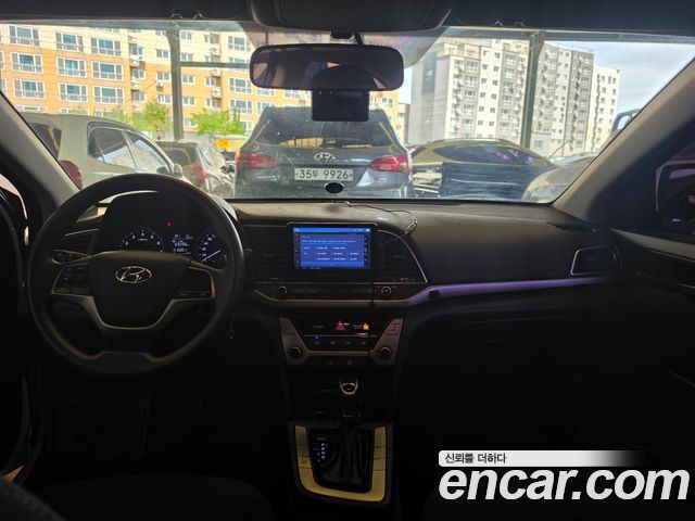 Hyundai AVANTE 2018 — photo 7