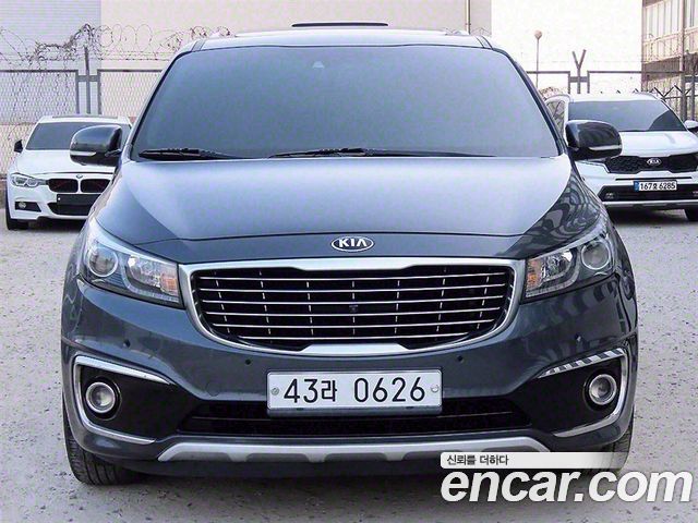 Kia Canival 2016 — photo 1