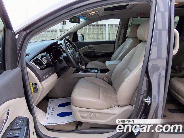 Kia Canival 2016 — photo 5