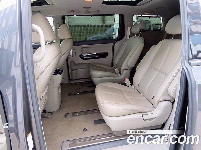 Kia Canival 2016 — photo 6