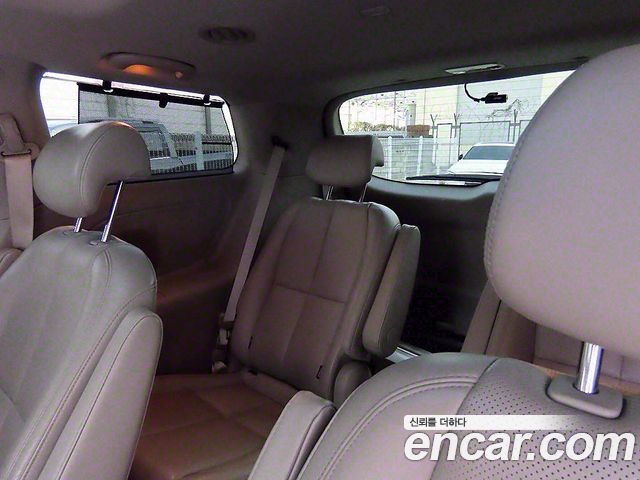 Kia Canival 2016 — photo 7