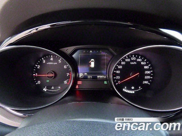 Kia Canival 2016 — photo 10