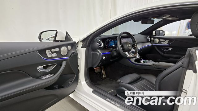 Mercedes-Benz E-Class 2022 — photo 13