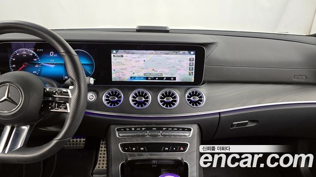 Mercedes-Benz E-Class 2022 — photo 18