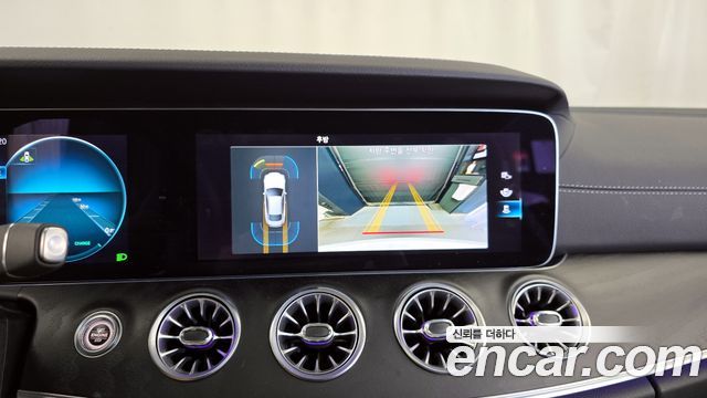 Mercedes-Benz E-Class 2022 — photo 20