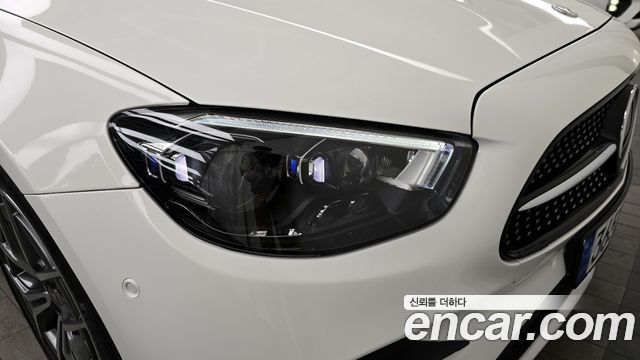 Mercedes-Benz E-Class 2022 — photo 8