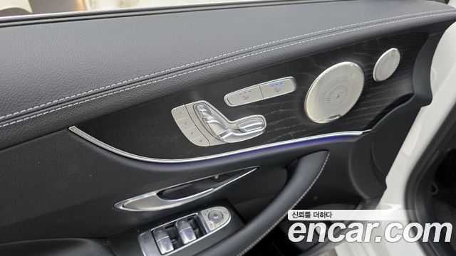 Mercedes-Benz E-Class 2022 — photo 29