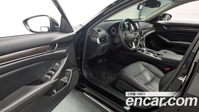 Honda Accord 2021 — photo 13