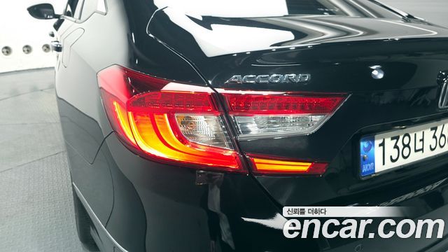 Honda Accord 2021 — photo 9