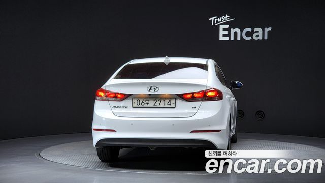 Hyundai AVANTE 2018 — photo 4