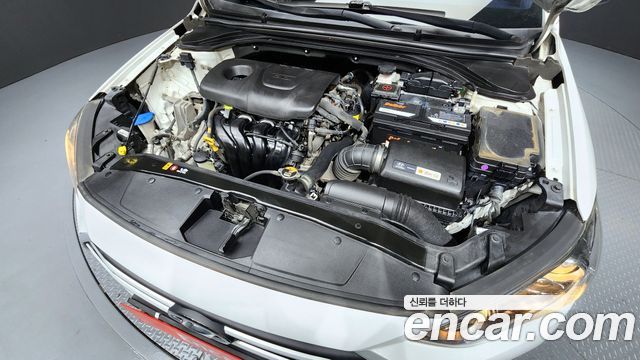 Hyundai AVANTE 2018 — photo 6