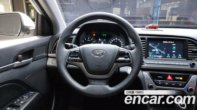 Hyundai AVANTE 2018 — photo 20
