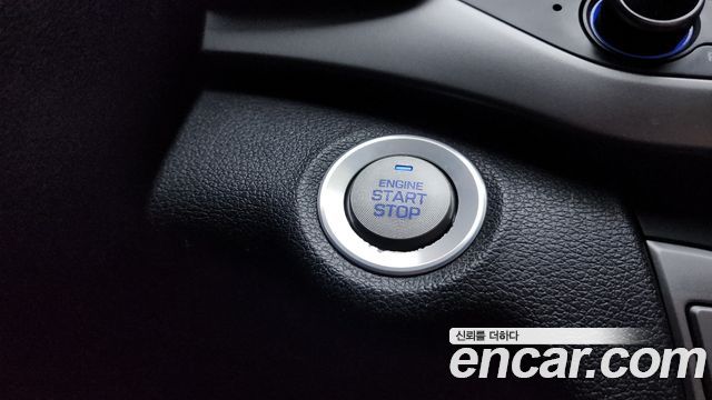 Hyundai AVANTE 2018 — photo 23