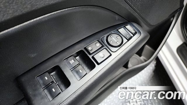 Hyundai AVANTE 2018 — photo 28