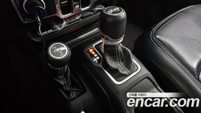 Jeep Wrangler 2018 — photo 9