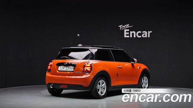 Mini Cooper 2019 — photo 2