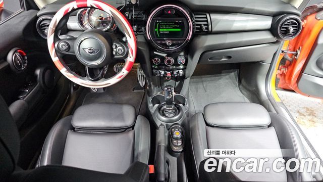 Mini Cooper 2019 — photo 10