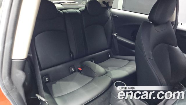 Mini Cooper 2019 — photo 18