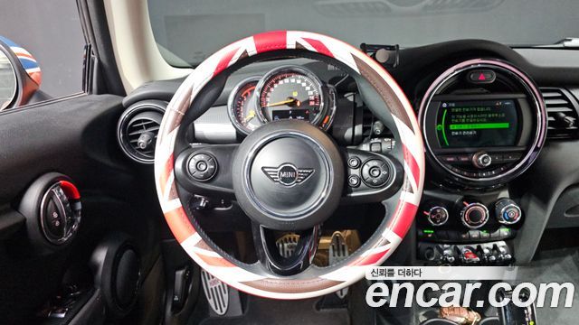 Mini Cooper 2019 — photo 19