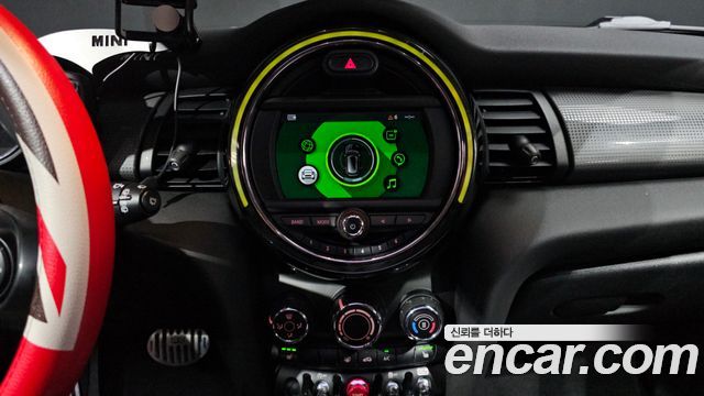 Mini Cooper 2019 — photo 20