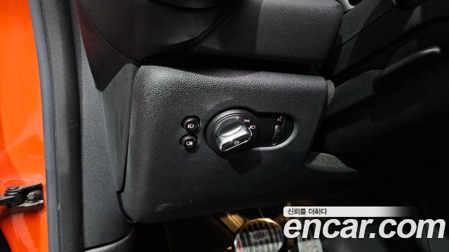 Mini Cooper 2019 — photo 24