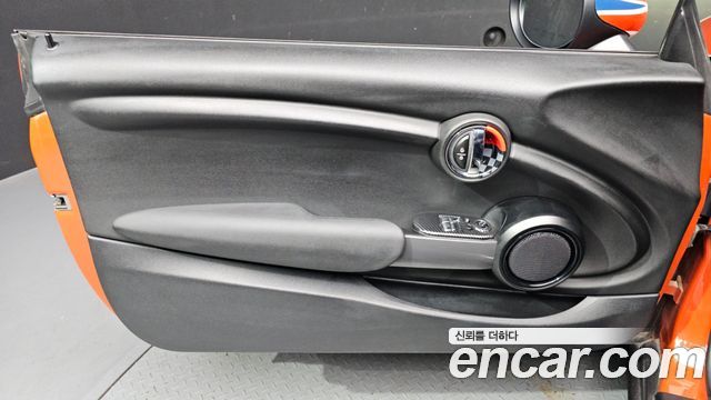 Mini Cooper 2019 — photo 14