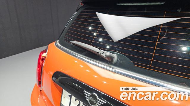 Mini Cooper 2019 — photo 27