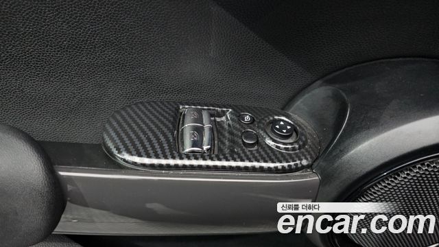 Mini Cooper 2019 — photo 28