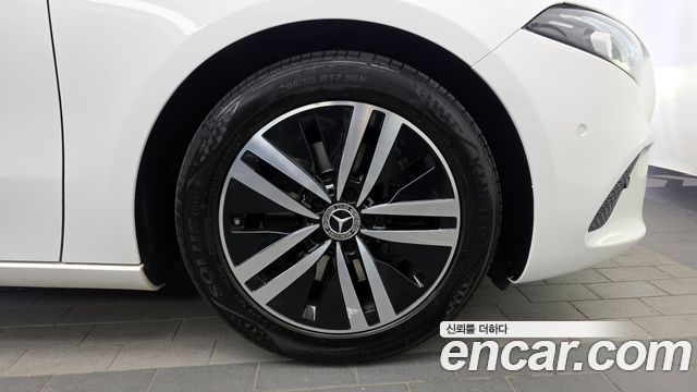 Mercedes-Benz A-Class 2021 — photo 7