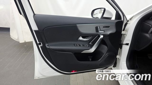 Mercedes-Benz A-Class 2021 — photo 14